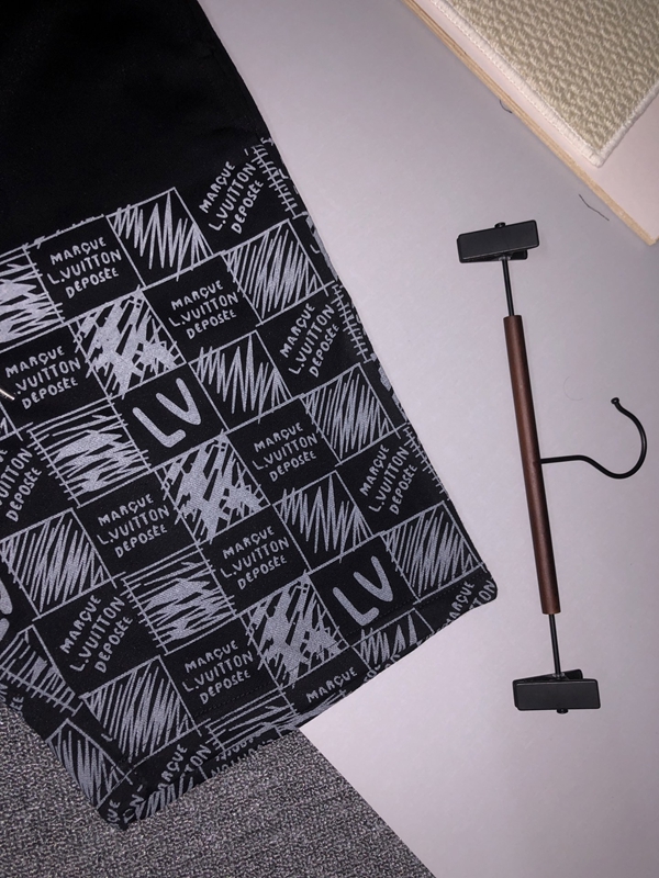 ブランドハーフパンツ側面デザイン